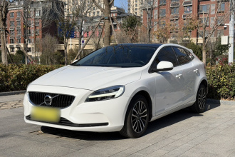 沃尔沃V40 2018款 T3 智逸版