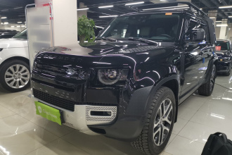 路虎卫士 2023款 改款 110 3.0T P400 暗黑特别版