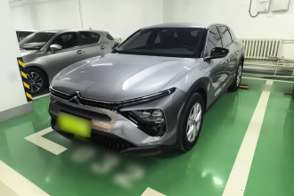 雪铁龙 凡尔赛C5 X 2025款 1.6T 海外版