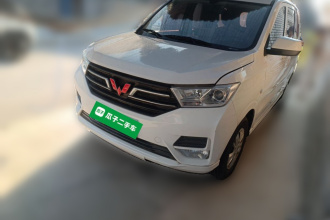 五菱汽车 五菱宏光 2021款 改款1.5L S标准型 电动助力LAR