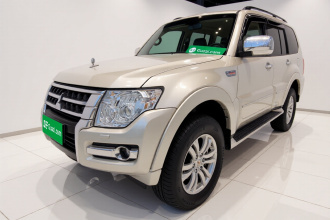 三菱 帕杰罗（平行进口）   V97 3.8L 五门版GLS 天窗 美规