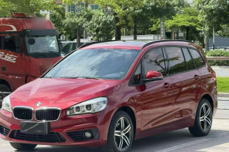 宝马2系多功能旅行车 2015款 218i 运动设计套装
