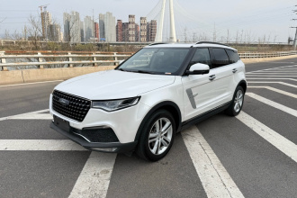 众泰T700 2017款 1.8T 双离合尊享型