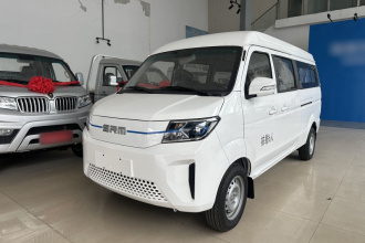 SRM鑫源 好运 2025款 弗迪50.48Kwh 365Km 实用型 6座