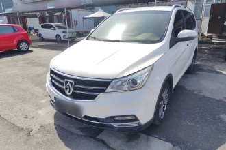 宝骏730 2017款 1.5T 手动时尚型 7座 国V