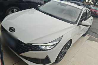 现代 伊兰特 2022款 1.5L CVT LUX尊贵版