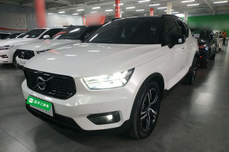 沃尔沃XC40 2020款 T4 四驱智远运动版