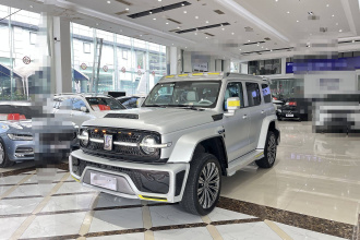 超境汽车 共创坦克300 2021款 2.0T 赛博坦克