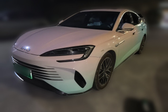 比亚迪 海豹 2024款 荣耀版 DM-i 1.5L 121km 豪华型