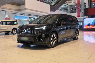 沃尔沃EM90 2025款 Ultra 六座