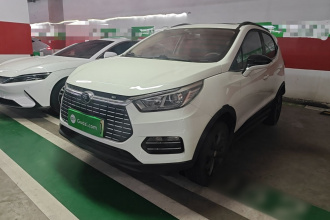 比亚迪 元新能源 2018款 EV360 智联炫酷型