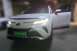 丰田 威飒 2023款 2.5L智能电混双擎 两驱尊贵版