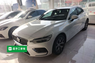 沃尔沃S60 2026款 B4 智逸豪华版