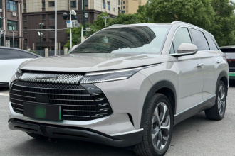 比亚迪 护卫舰07 2023款 DM-i 205KM 尊贵型