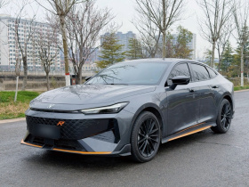 长安UNI-V 2024款 1.5T 尊贵运动型