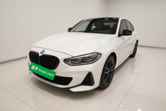 宝马1系 2021款 125i M运动曜夜版