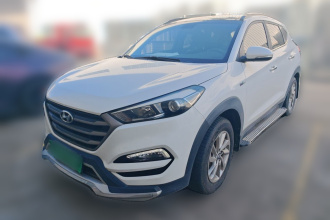 现代 途胜 2015款 1.6T 双离合两驱智能型
