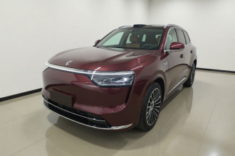 鸿蒙智行 问界M8 2025款 增程 Ultra版 53.4kWh 5座版 (192线激光雷达）