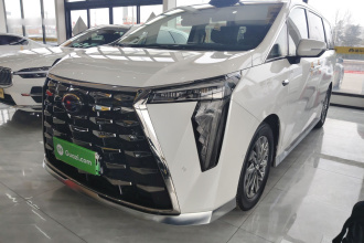 广汽传祺 传祺向往M8 2025款 乾崑系列 Ultra 头等舱