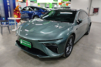 哪吒汽车 哪吒S猎装 2024款 增程300 标准版