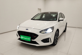 福特 福克斯 2021款 两厢 EcoBoost 180 自动ST Line