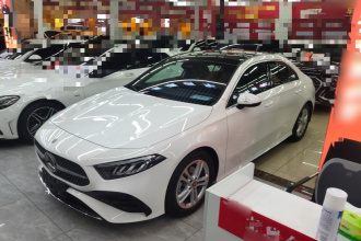 奔驰A级 2023款 A 180 L