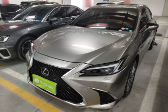 雷克萨斯ES 2025款 200 臻享版
