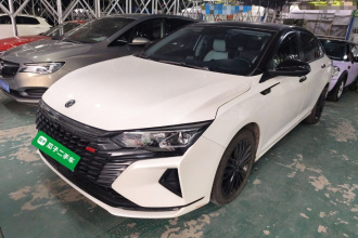 东风风神 奕炫MAX 2021款 1.5T 超酷潮爸版