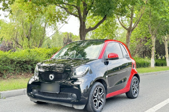 smart fortwo 2018款 0.9T 66千瓦硬顶先锋版 国V