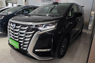 腾势D9 2025款 DM-i 智驾版 1020 四驱旗舰型