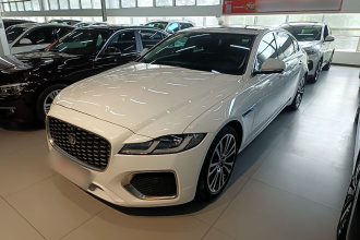 捷豹XFL 2021款 XFL 2.0T P250 两驱尊享豪华版