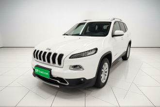 Jeep 自由光 2017款 2.4L 领先智能版