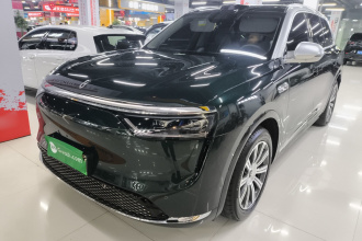 鸿蒙智行 问界M8 2025款 纯电 Max+ 六座四驱版