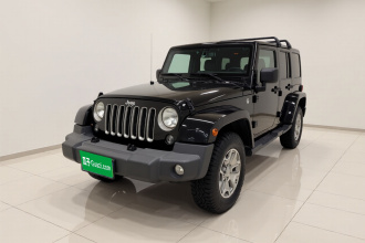 Jeep 牧马人 2015款 3.0L Sahara 四门舒享版