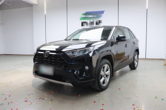 丰田 RAV4荣放 2022款 2.0L CVT两驱风尚Plus版