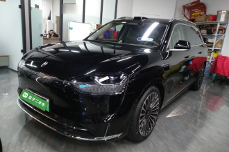 鸿蒙智行 问界M9 2025款 增程 Ultra版 52kWh 6座版 (192线激光雷达）