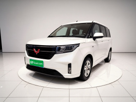 五菱汽车 五菱宏光PLUS 2019款 1.5T 手动豪华型 7座