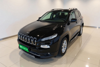 Jeep 自由光 2017款 2.0L 优越版