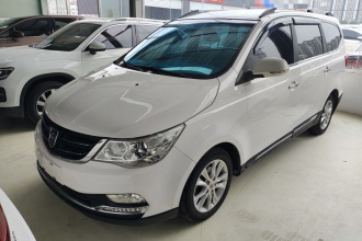 宝骏730 2016款 1.5L 手动舒适型 7座 国V