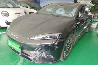 比亚迪 海豹 2022款 550km 标准续航后驱版尊贵型