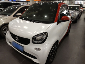 smart fortwo 2015款 1.0L 52千瓦硬顶激情版