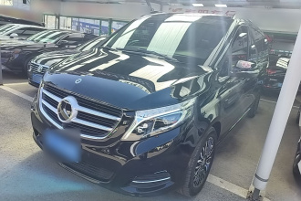 奔驰V级 2018款 V 260 L 尊贵加长版 国VI