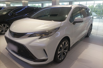 丰田 格瑞维亚 2022款 2.5L混动 尊贵版