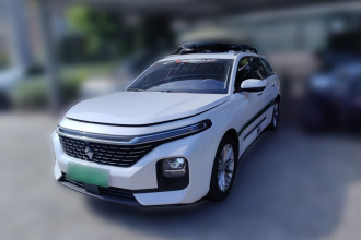 宝骏Valli 2021款 1.5T 大理天空 CVT尊享型