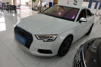 奥迪A3 2018款 30周年年型 Limousine 35 TFSI 进取型
