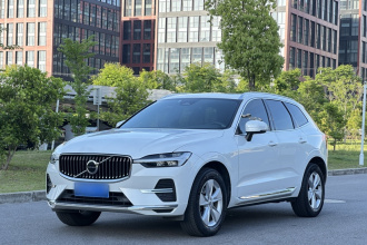 沃尔沃XC60 2022款 B5 四驱智逸豪华版