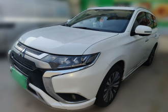 三菱 欧蓝德 2021款 2.4L 四驱致享版 7座