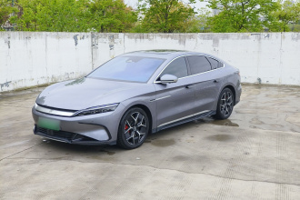 比亚迪 汉 2022款 EV 创世版 715KM前驱旗舰型