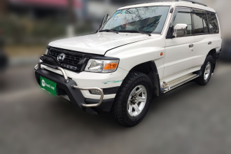 猎豹汽车 猎豹Q6 2015款 2.4L 手动四驱卓越型