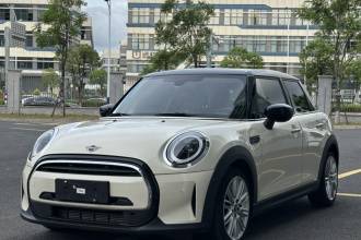 MINI 2022款 1.5T COOPER 经典派 五门版